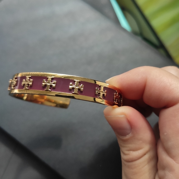 Tory Burch ENAMEL RAISED Logo Cuff Bracelet - Picture 7 of 12
